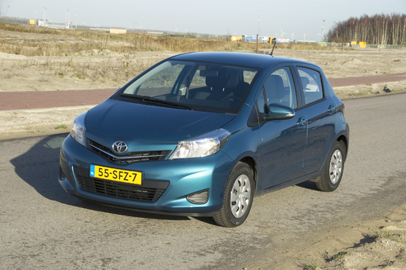 Toyota Yaris 1.0 VVT-i Aspiration, 5-deurs Toyota Yaris 1.0 VVT-i Aspiration, 5-deurs