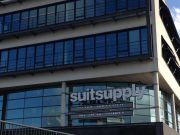 Suitsupply aan de A2 in Zaltbommel