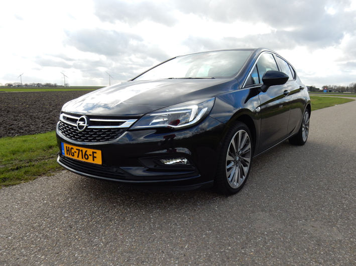 Opel Astra 5-deurs Innovation 1.4T 150 pk MT Carbon Flash