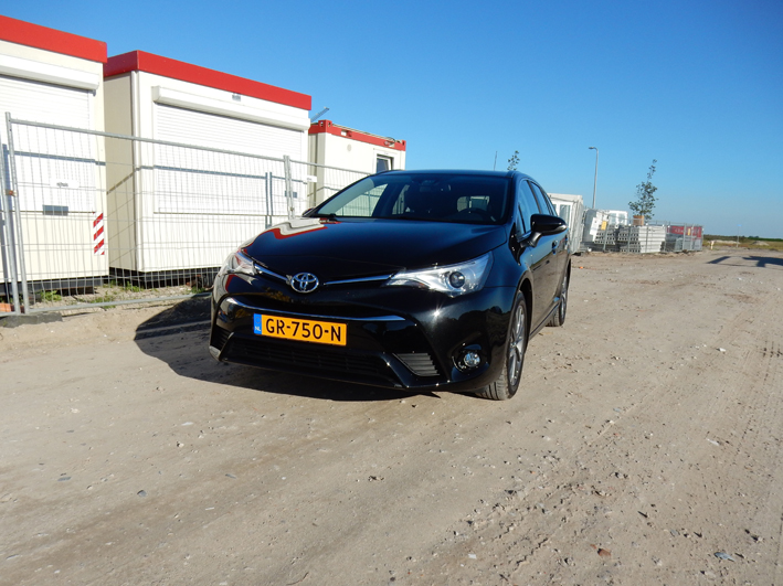 Autotest Toyota Avensis Touring Sports 1.8 VVT-1, Lease Pro Autotest Toyota Avensis Touring Sports 1.8 VVT-1, Lease Pro